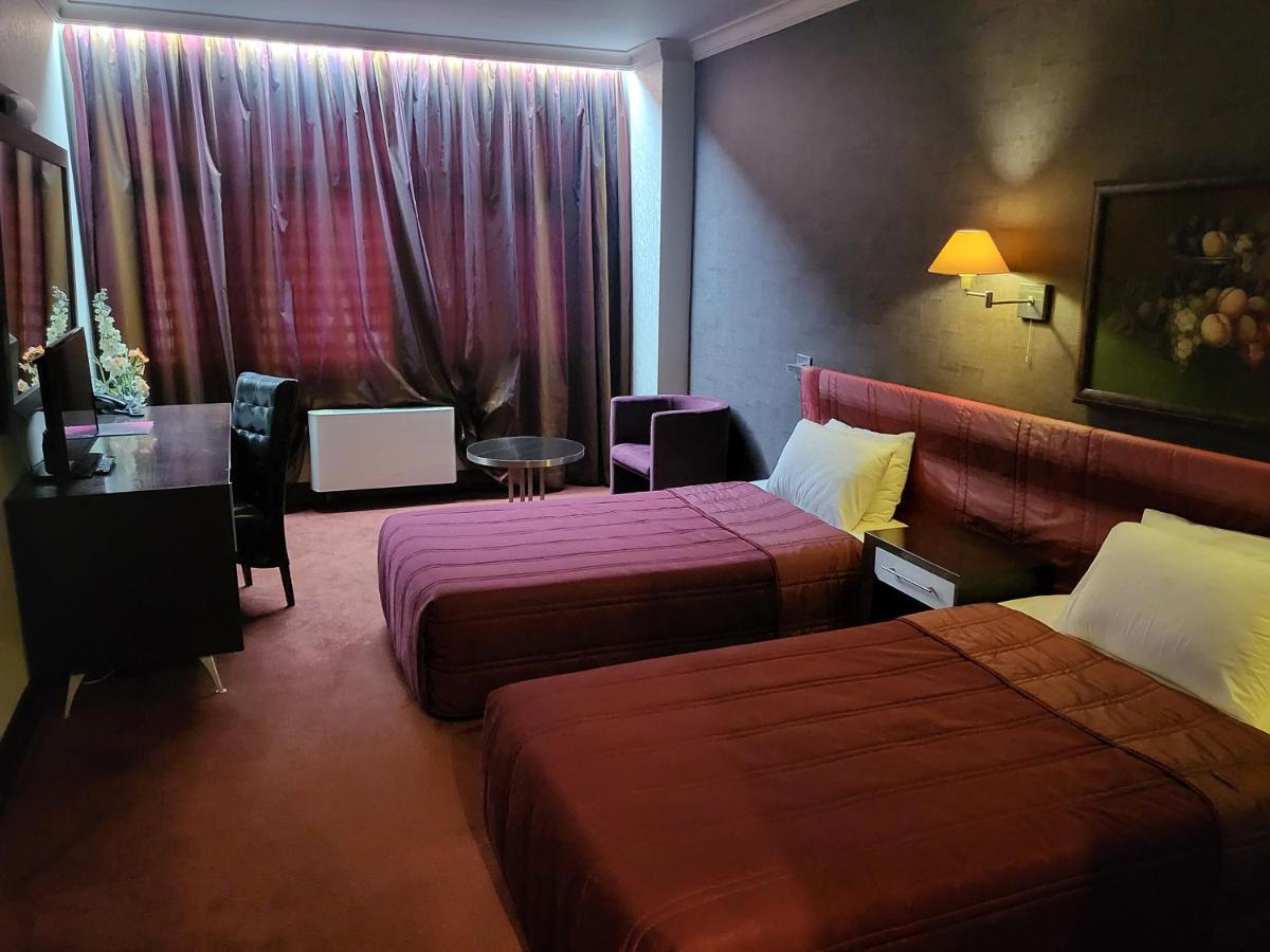 Park Hotel Green Europe Хасково Экстерьер фото