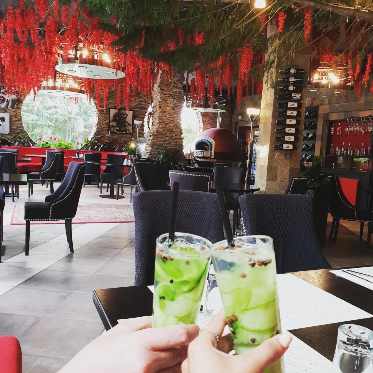 Park Hotel Green Europe Хасково Экстерьер фото